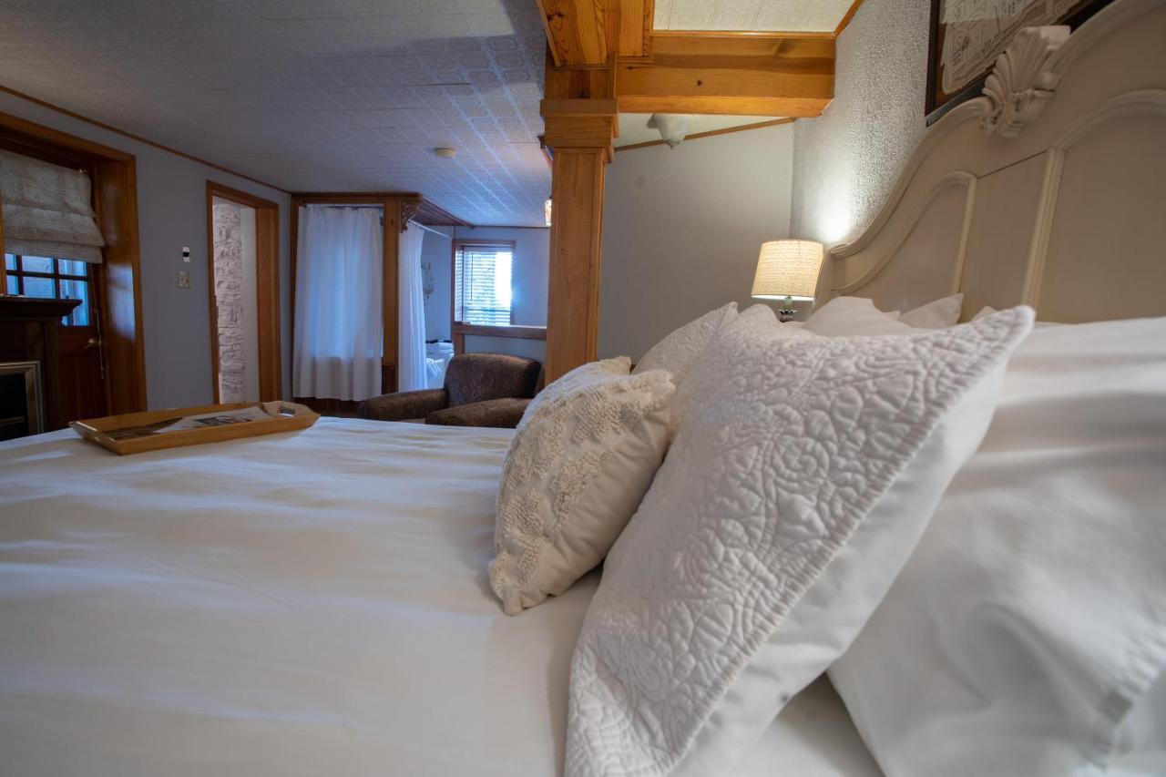 5 Ojo Inn Bed And Breakfast Eureka Springs Extérieur photo